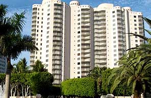 The Carlysle at Bay Colony, Naples Florida